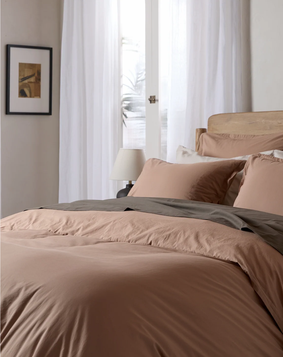Calm and comfortable bedroom styled with Morave bedding